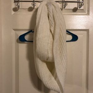 White knit wrap scarf